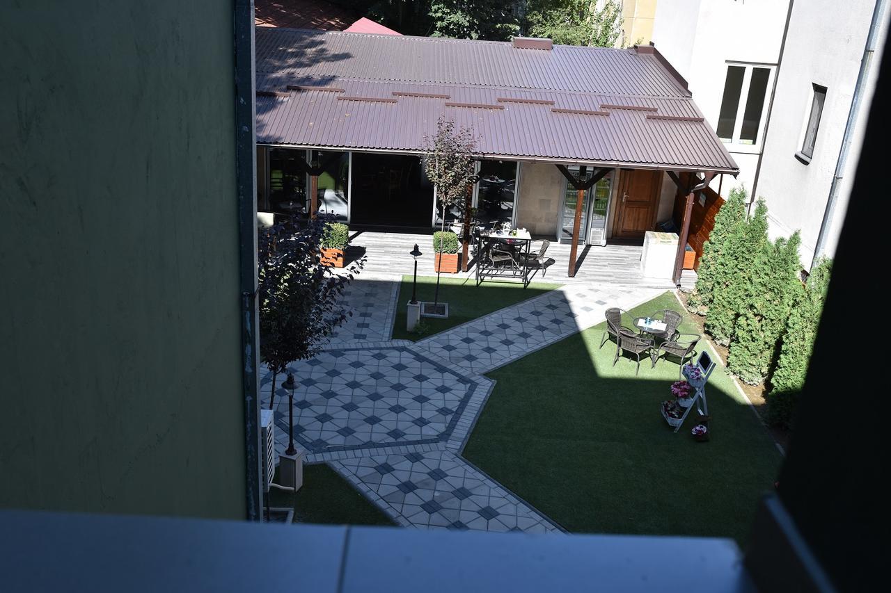 Villa Nina Hotel&Lounge bar Skopje Exteriör bild