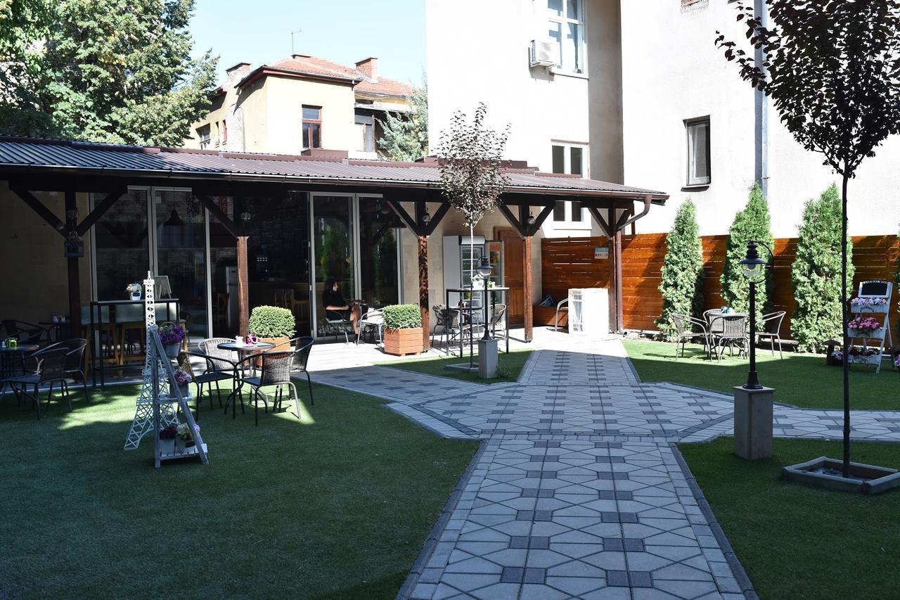 Villa Nina Hotel&Lounge bar Skopje Exteriör bild