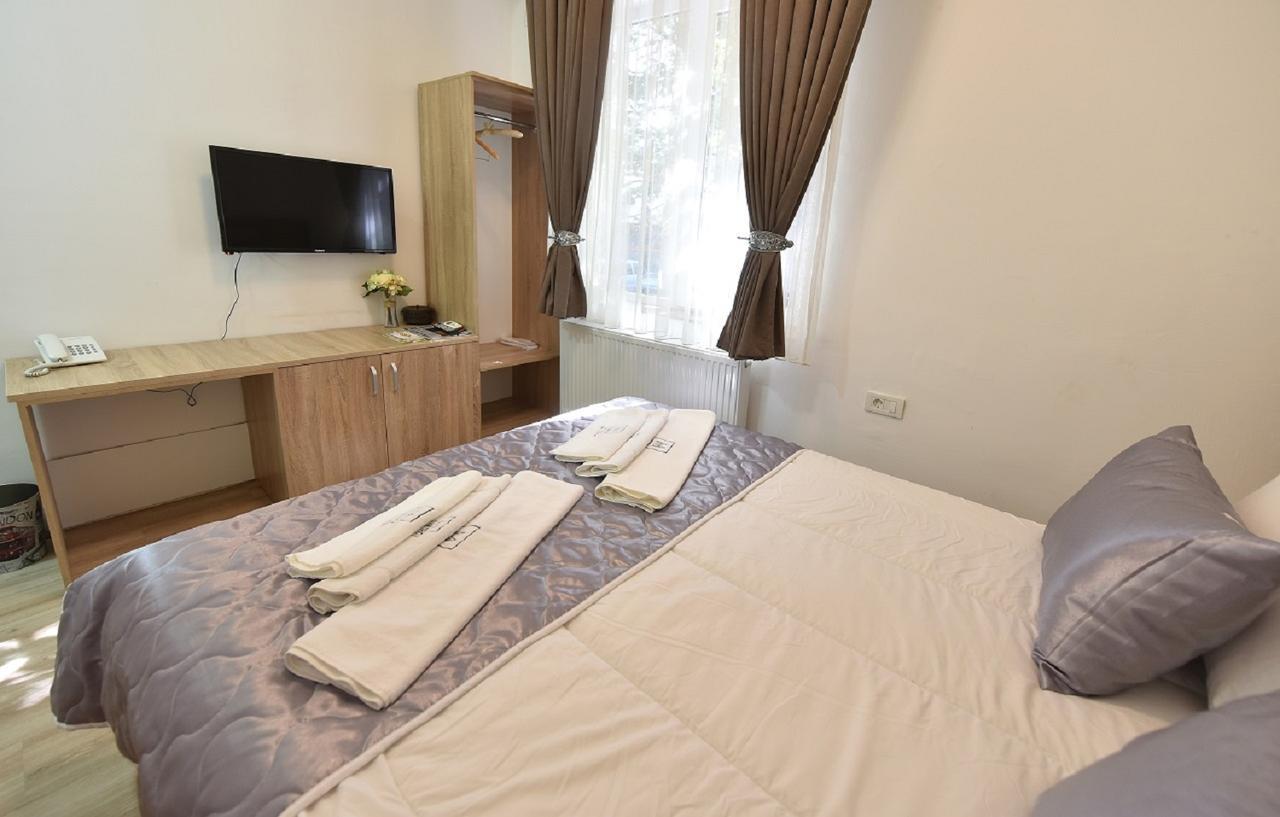 Villa Nina Hotel&Lounge bar Skopje Exteriör bild